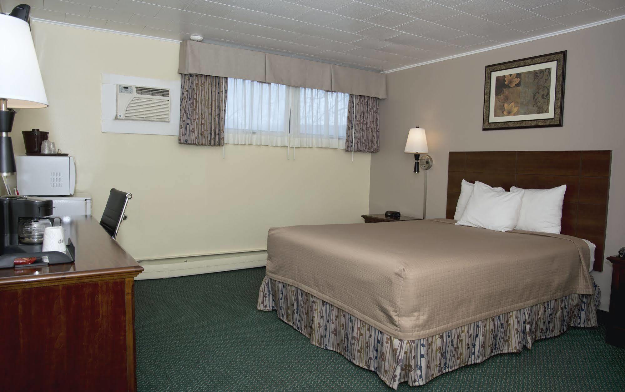 ברונסוויק Travelers Inn מראה חיצוני תמונה